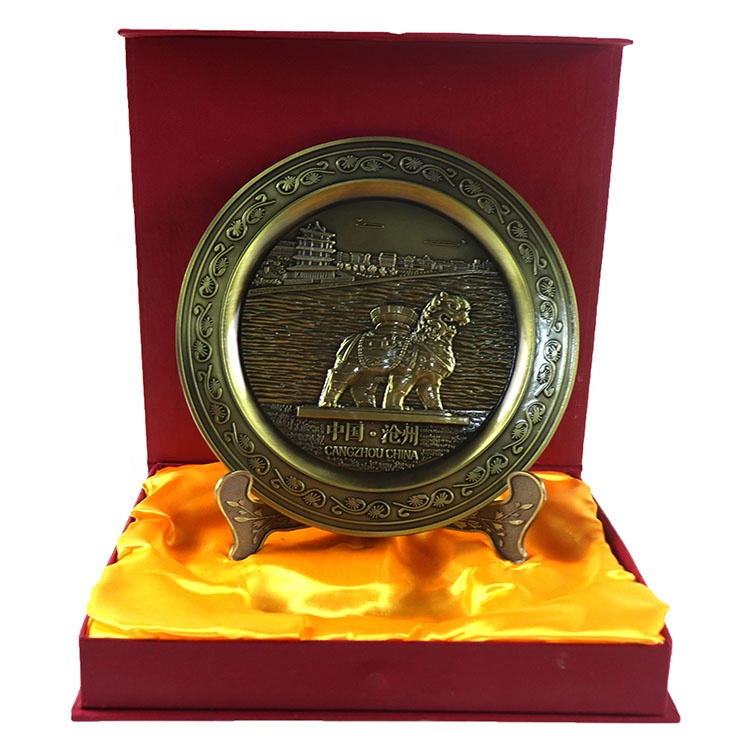 Customized High quality blank design stock mould zinc alloy souvenir plates